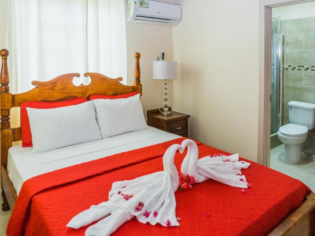 Enjoy your next vacation in the Caribbean and explore pristine beaches, crystal clear waters, attractions, and more. This island is a famous vacation destination for beach lovers. Everyone wants to spend a few days of their vacation in St. Vincent. Due to